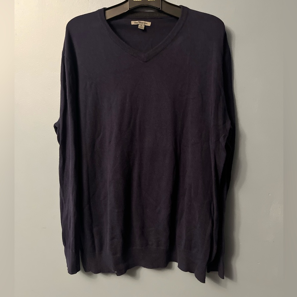 NWOT Johnson and Murphy Mens Black V Necked Sweater in Pristine Condition!